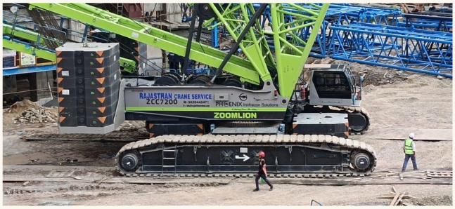 Zoomlion ZCC7200A - 600 Ton Crawler Crane